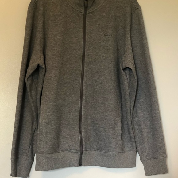 Calvin Klein - Picture 2 of 3